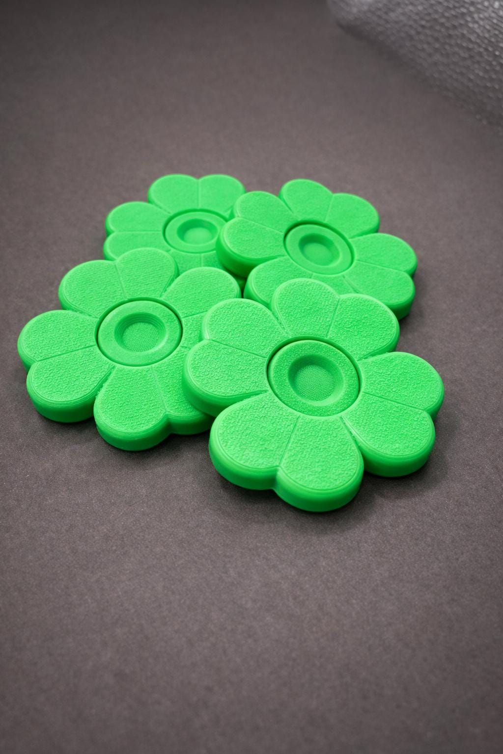 St. Patrick’s Day Fidget • Mini Shamrock Spinner • 3D Printed Desk Toy