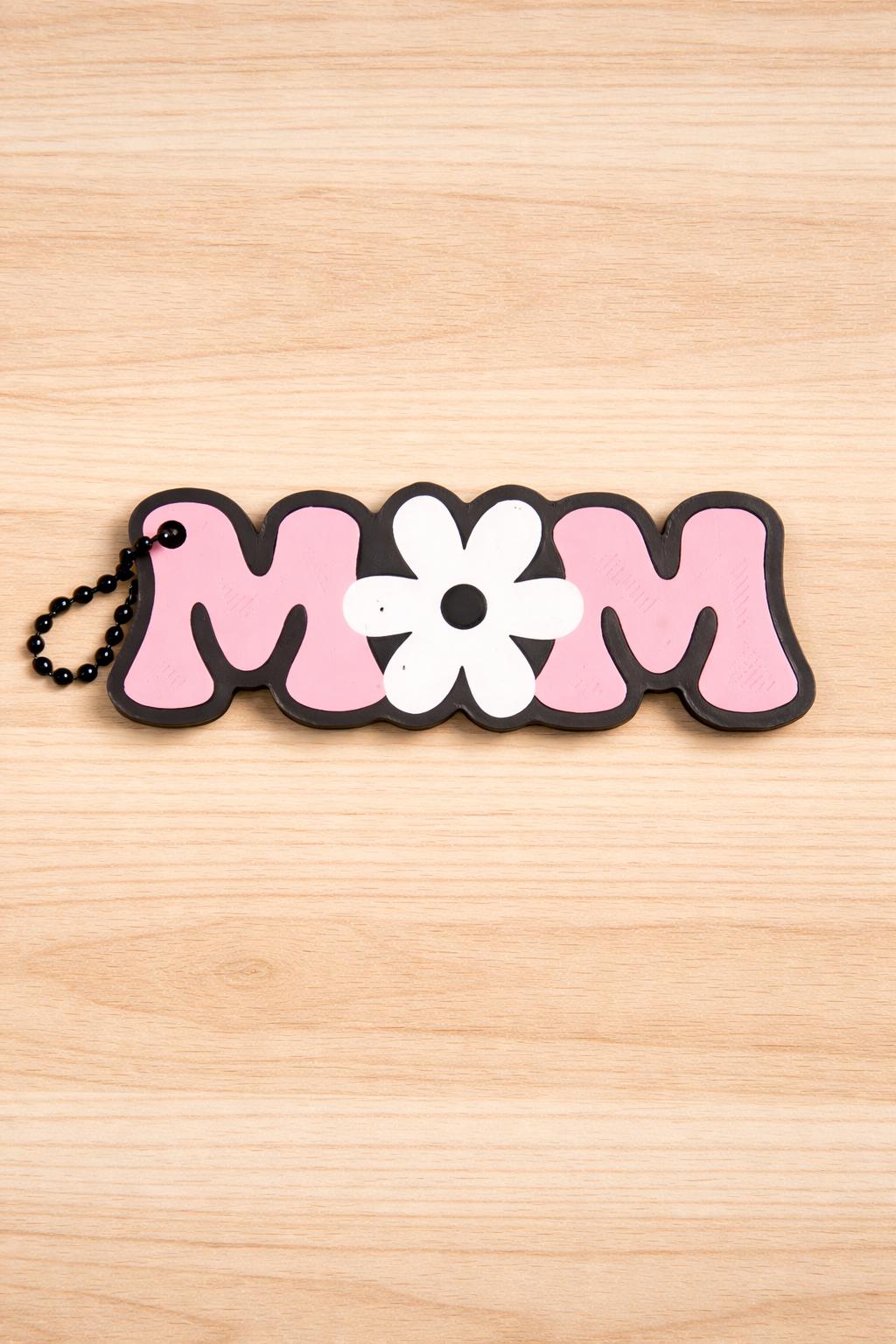 MOM Keychain with Flower, Pastel Color Keyring, Mother’s Day Present