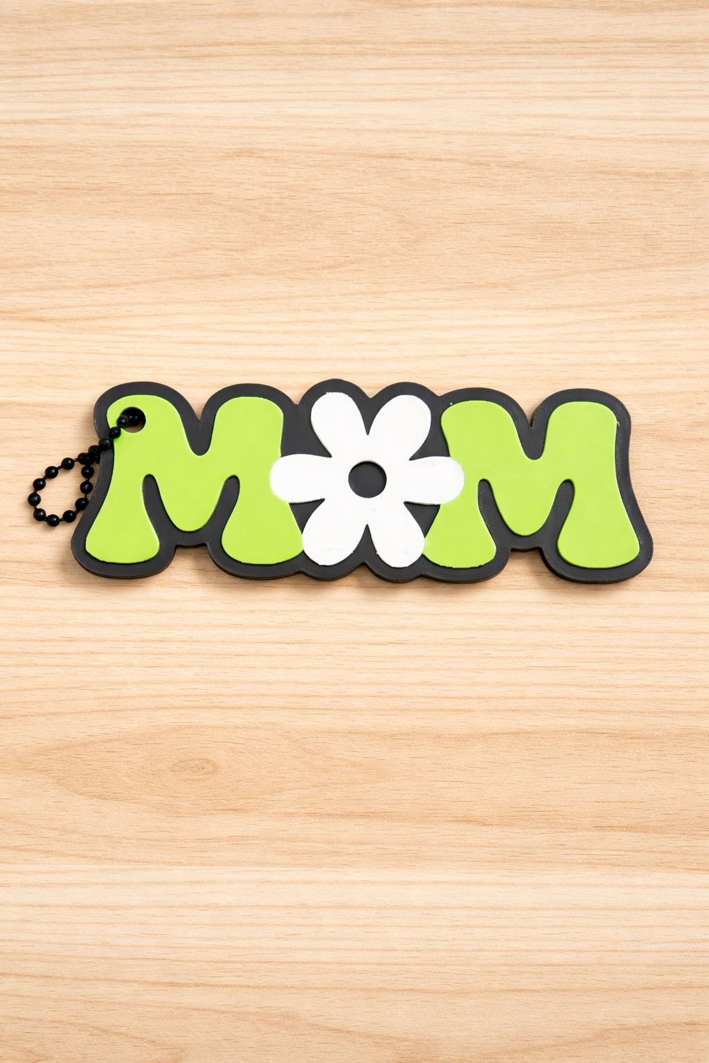 MOM Keychain with Flower, Pastel Color Keyring, Mother’s Day Present